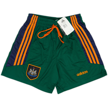 1997-98 Newcastle Short Extérieur (M)