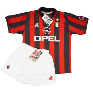1996-97 AC Milan Maillot Domicile et Short (S)