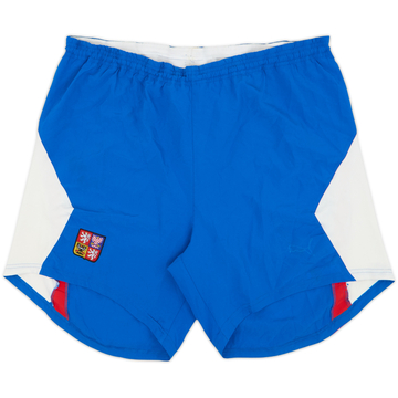 2002-04 Short extérieur République Tchèque - 7/10 - (L)